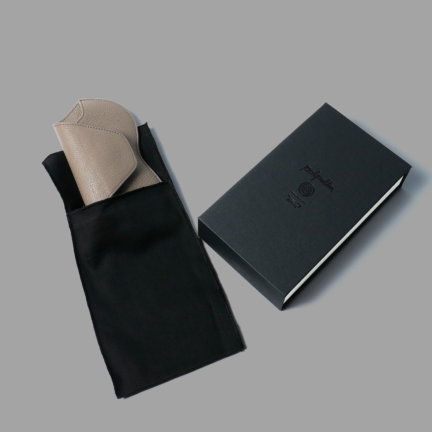 GLASSES CASE