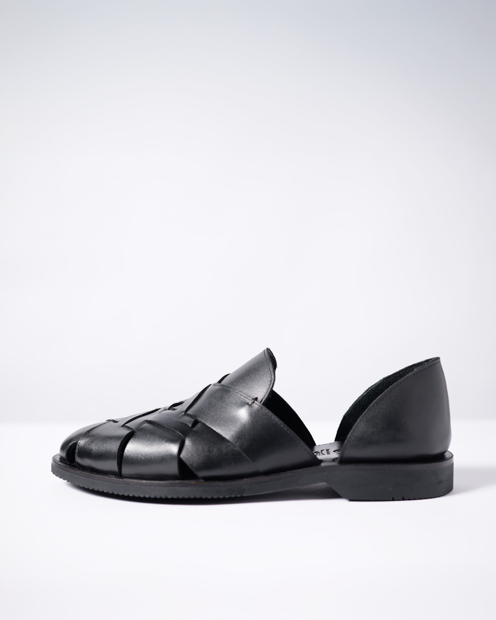 SANDAL